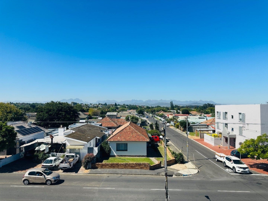 2 Bedroom Property for Sale in Oakdale Western Cape